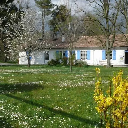 Couette-café D'hôtes La Maison Blanche