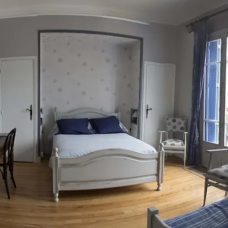 D'hotes La Maison Blanche *